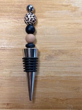 Leopard Wine Stopper
